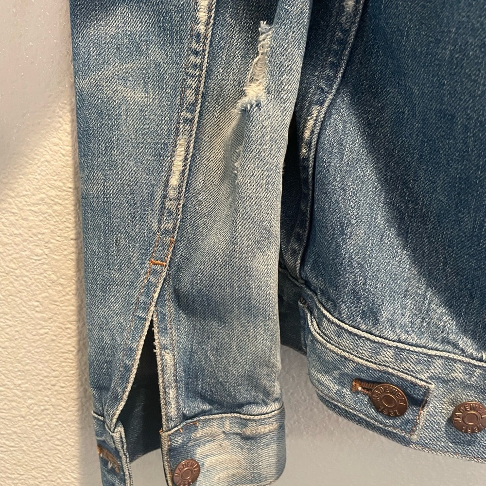 Madewell Blue Denim Jacket Distressed Size Medium - Picture 5 of 11
